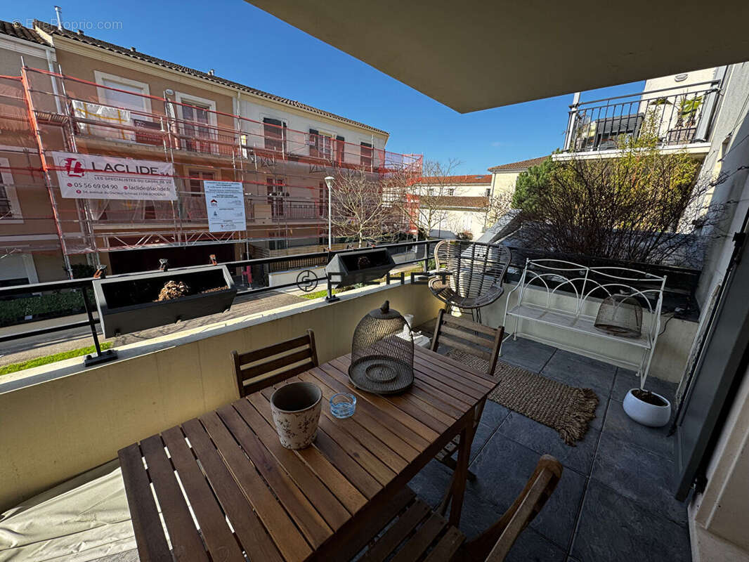 Appartement à VILLENAVE-D&#039;ORNON