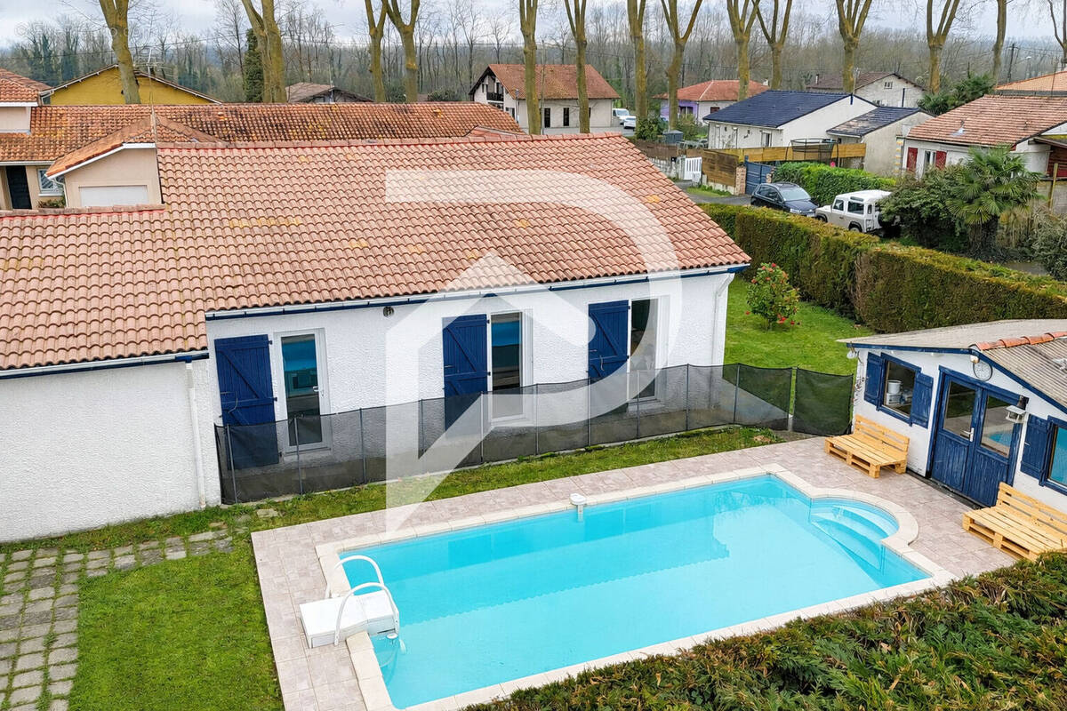 Maison à PEYREHORADE