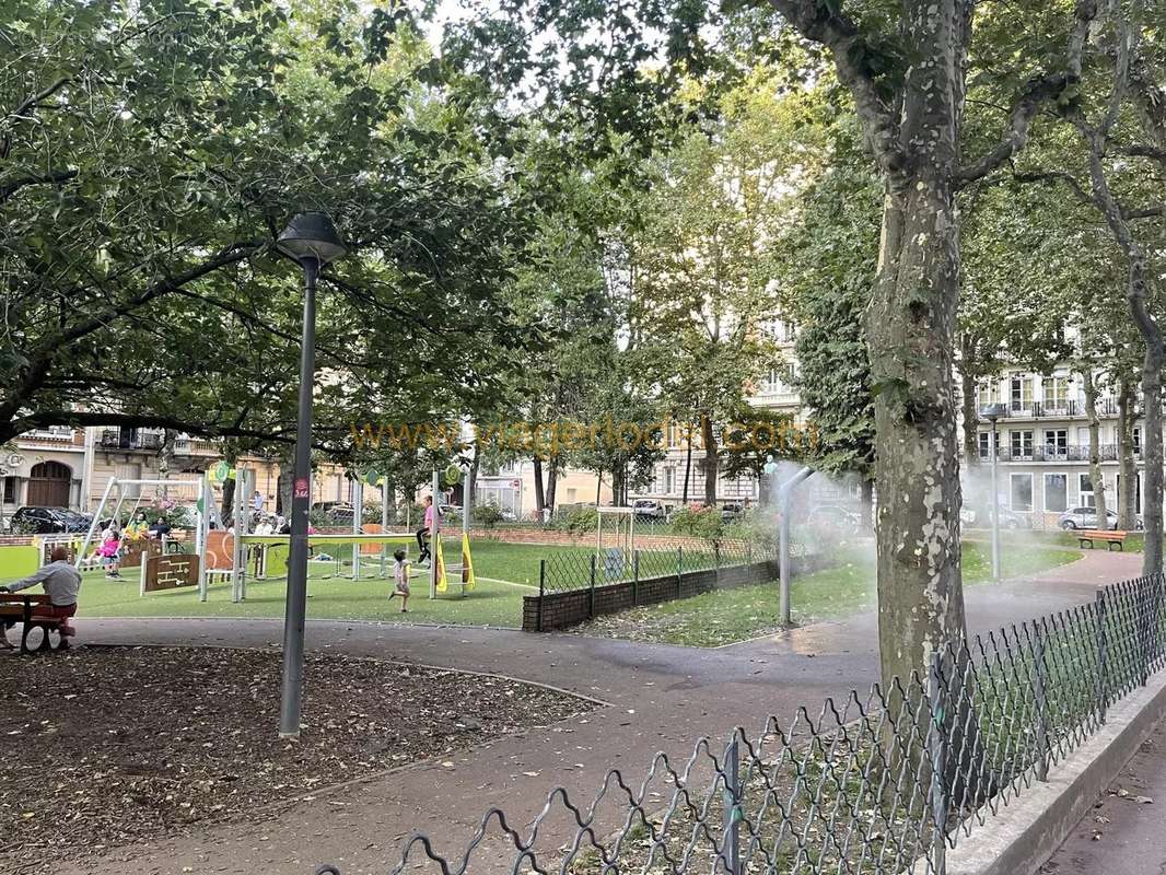 Appartement à SAINT-ETIENNE