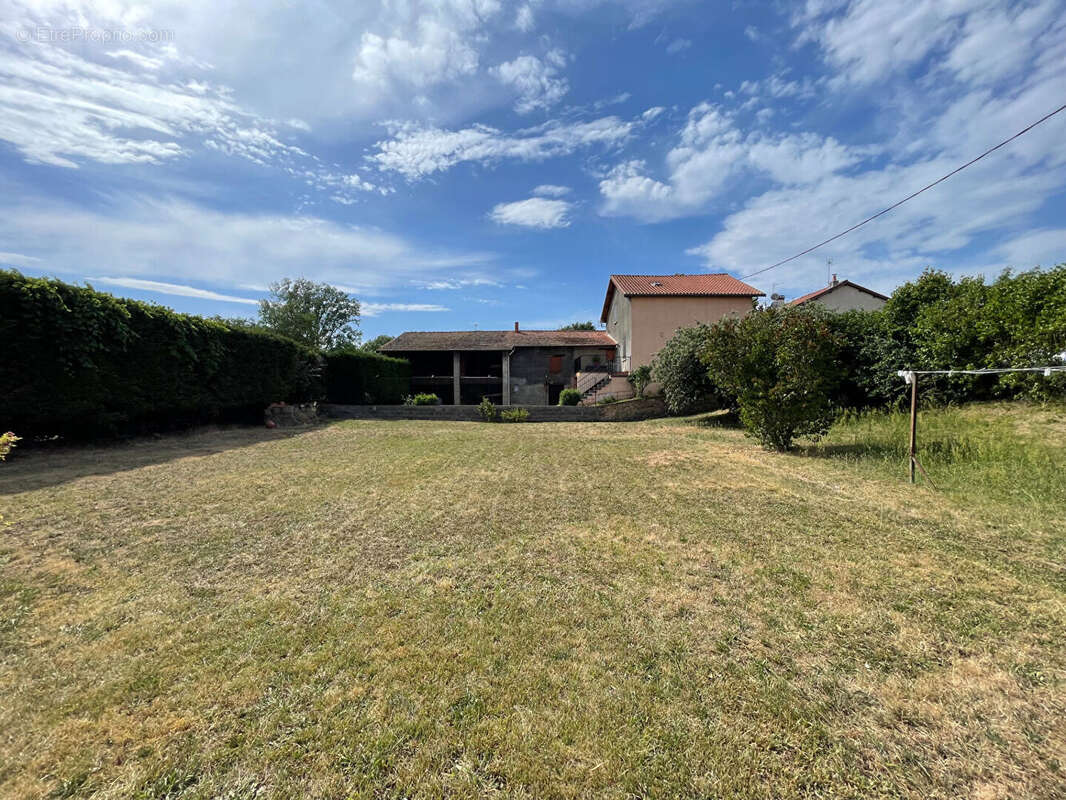Maison à BOURNONCLE-SAINT-PIERRE