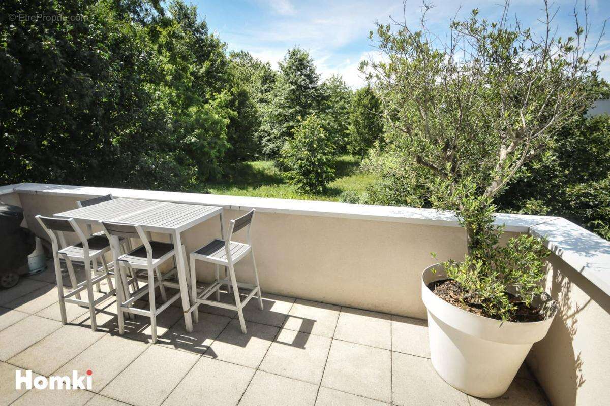 COUP DE CŒUR GARANTI — Duplex T5 atypique 104 m²  Terrasse  Vue Parc  Saint-Priest, Rue Claude Berri - photo 12