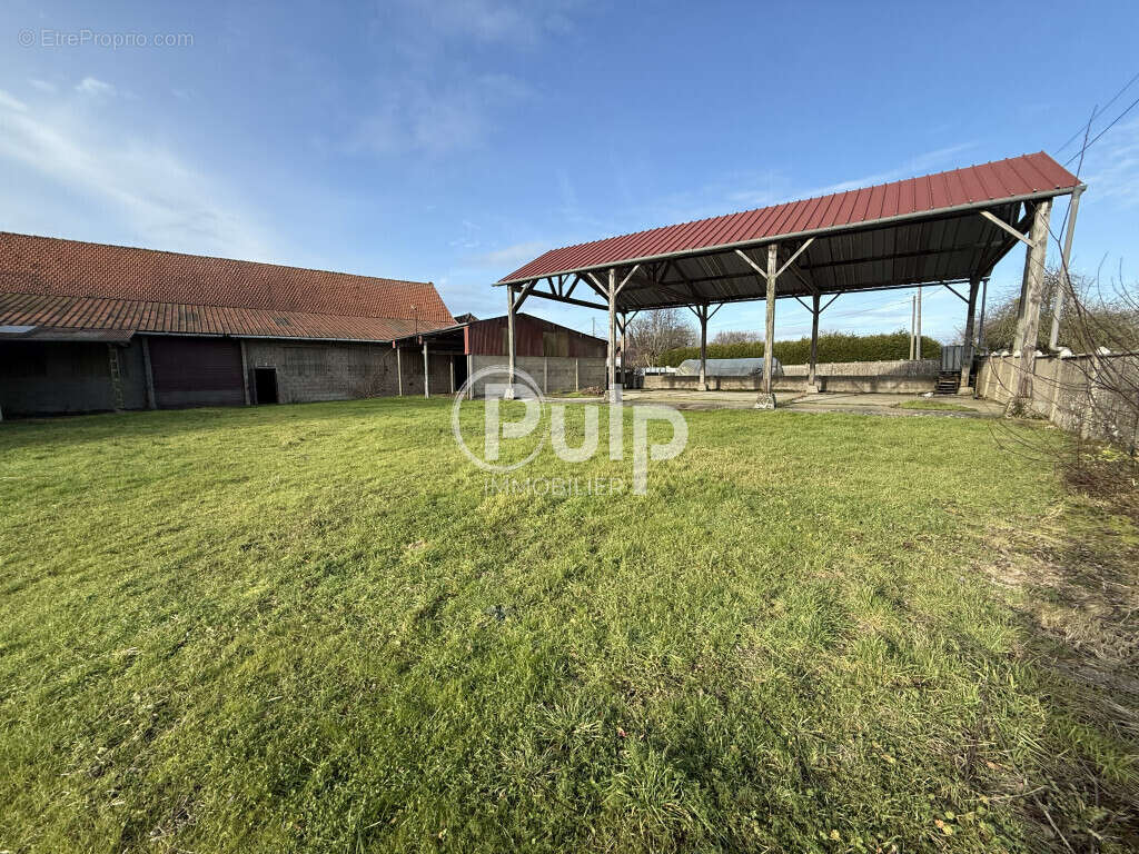 Autre à ESTREES-LES-CRECY