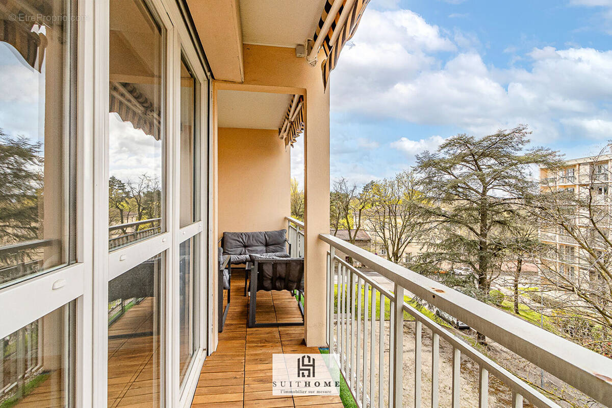 Appartement à SAINTE-FOY-LES-LYON