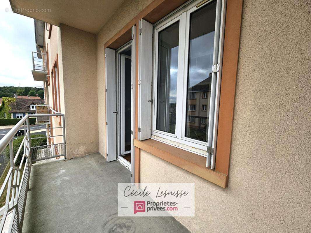 Appartement à NOTRE-DAME-DE-GRAVENCHON
