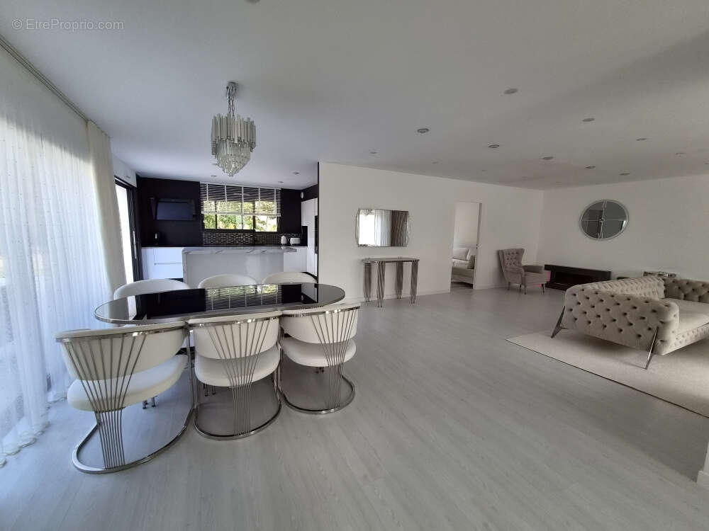 Maison moderne de 173 m2 habitables - photo 8