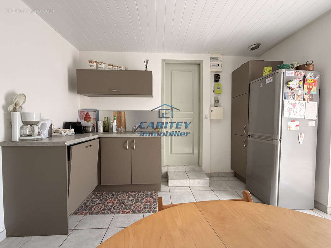 Maison individuelle plain pied en pierre   90 m2   3 chambres   Terrain 1 468 m2 - photo 4
