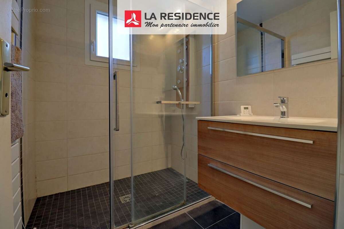 Maison à MERY-SUR-OISE