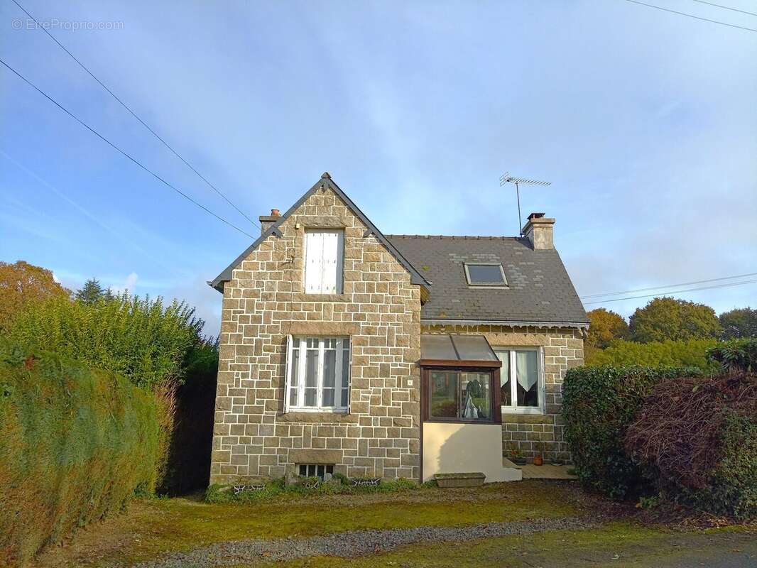 Maison à LE VIEUX-BOURG