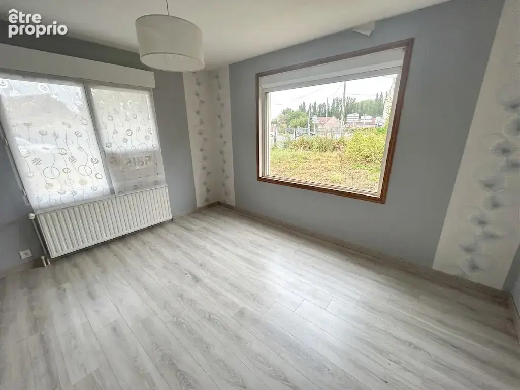 Plain pied individuel situé proche des accès autoroutier, développant 95m2 environ !! - photo 7