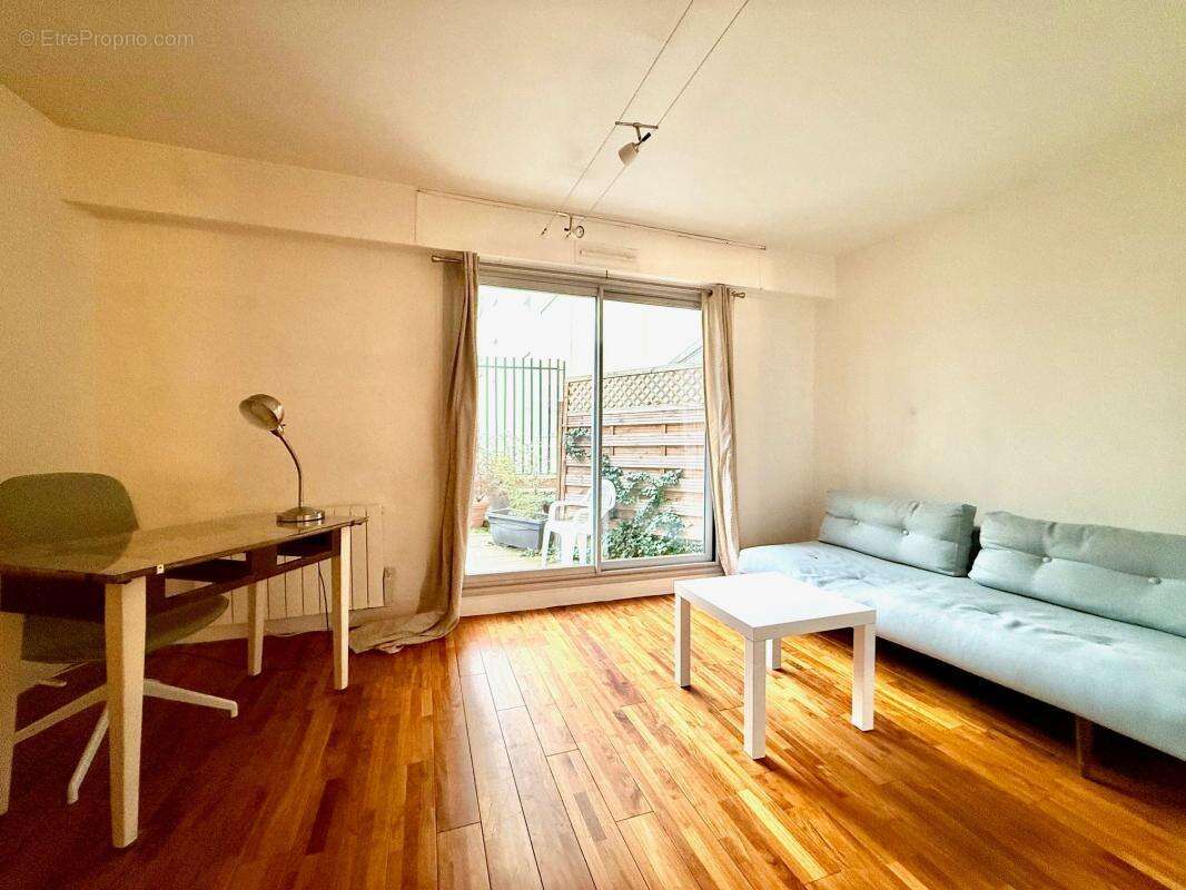 Appartement à PARIS-19E