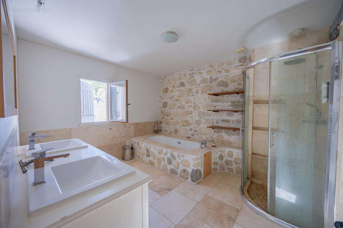 Maison de village en pierre avec gîte - photo 10