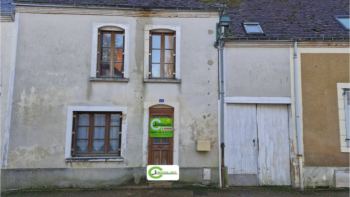 Maison à COURGENARD