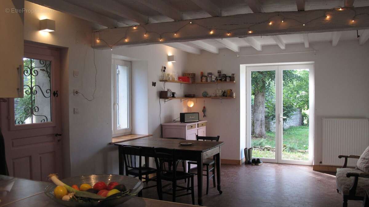 À Vendre ancienne maison Secteur Voutenay Sur Cure - photo 2