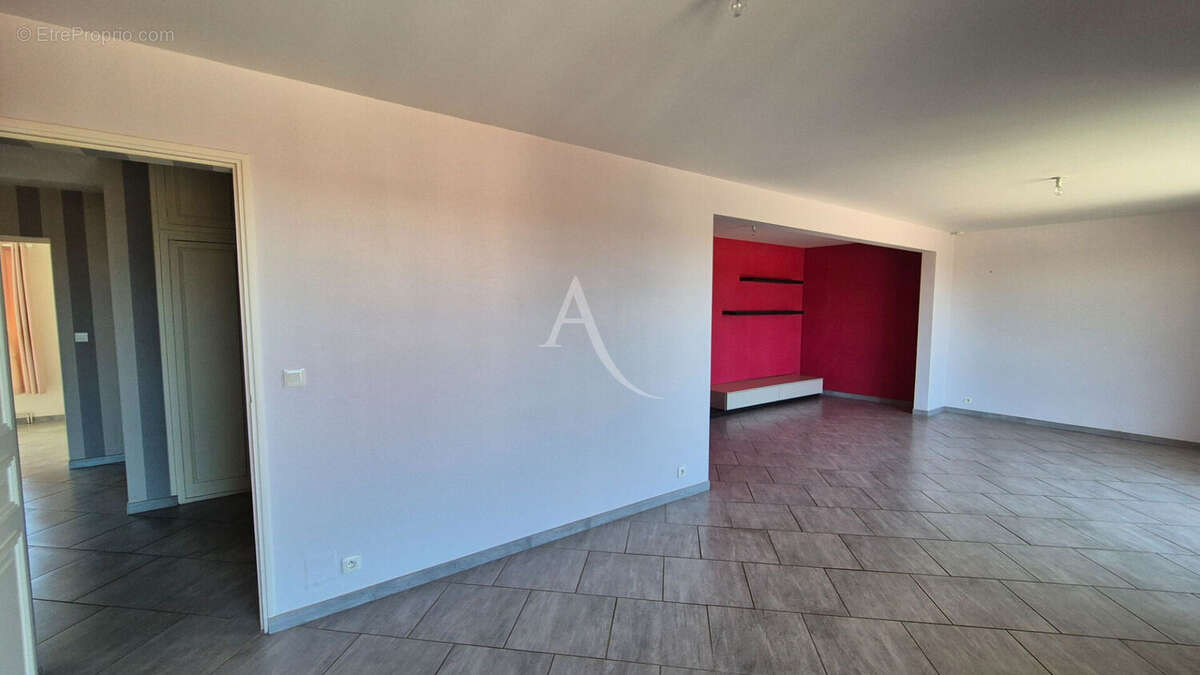 Superbe appartement dans résidence avec ascenseur à Rochefort - photo 7