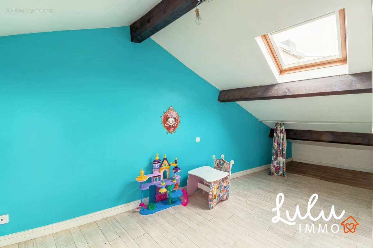 LYON 7ème- Appartement Duplex T4 86,24m2 au sol - photo 5