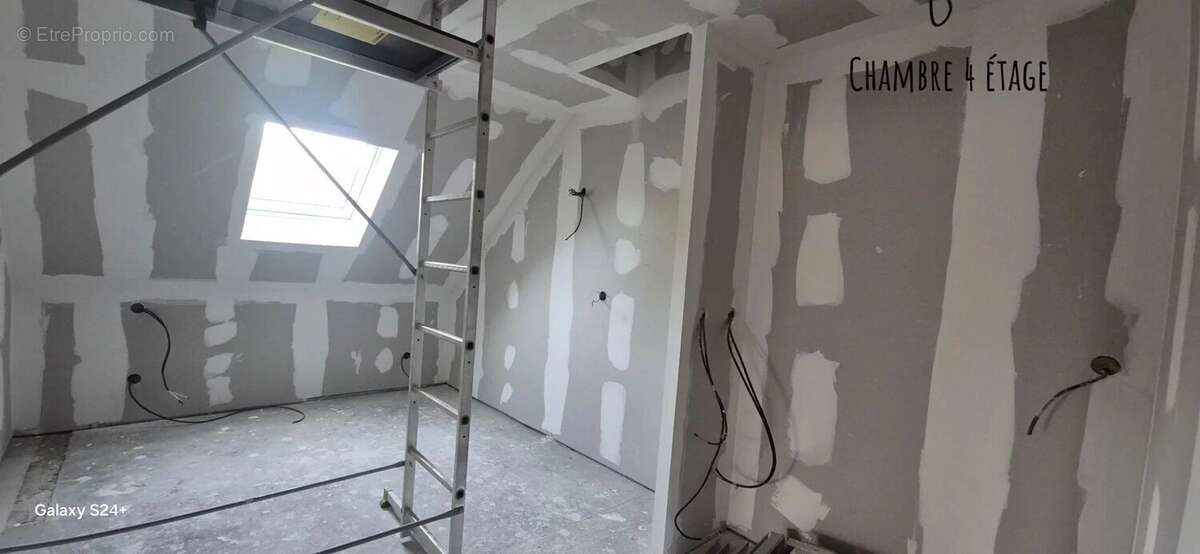 Maison à QUESNOY-SUR-DEULE