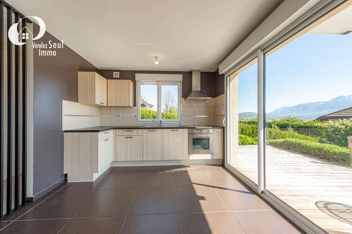 Appartement à POISY