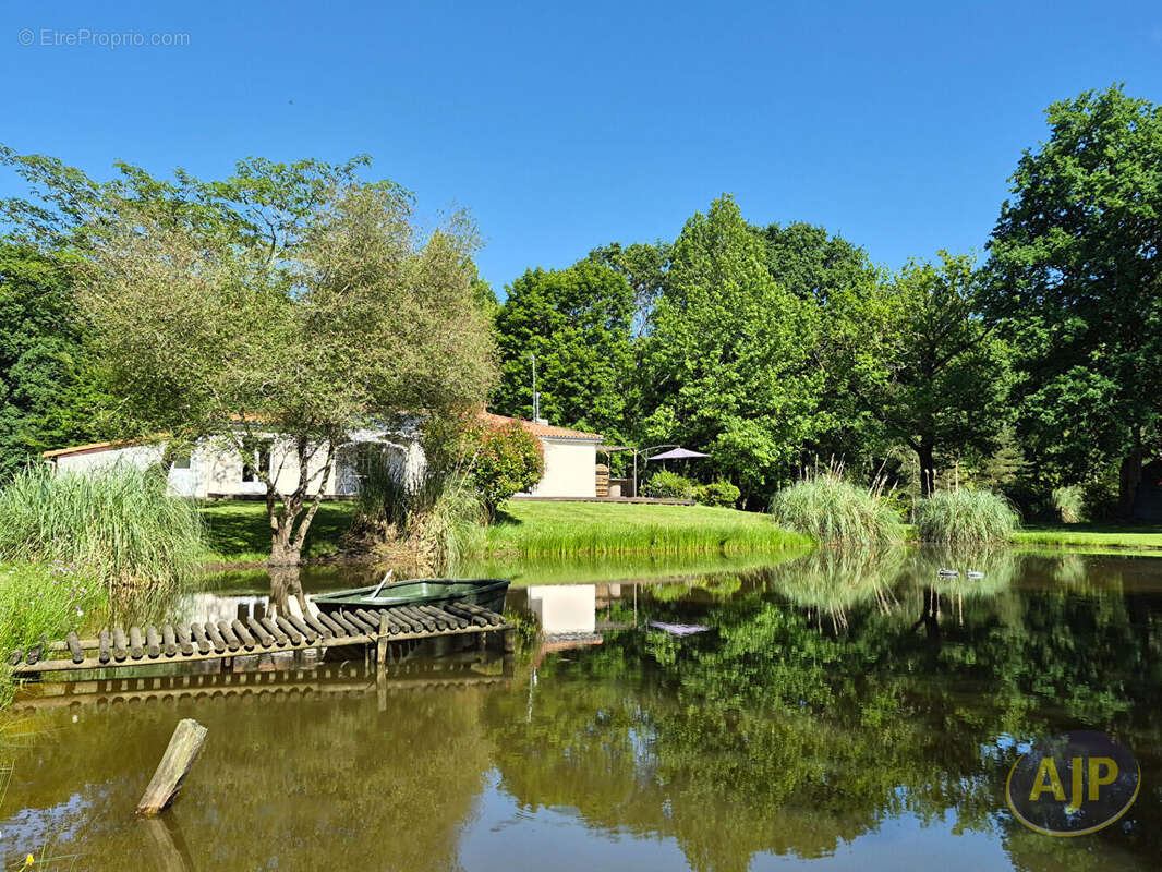 Maison à LA CHEVROLIERE