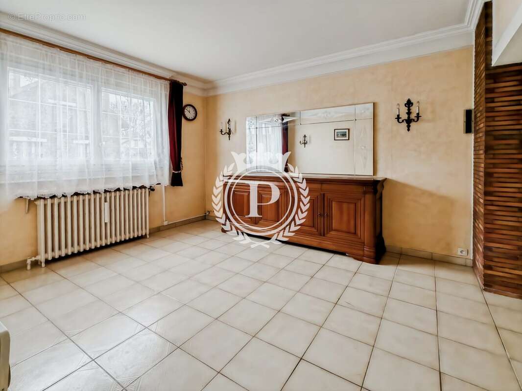 Maison à NEUILLY-SUR-MARNE