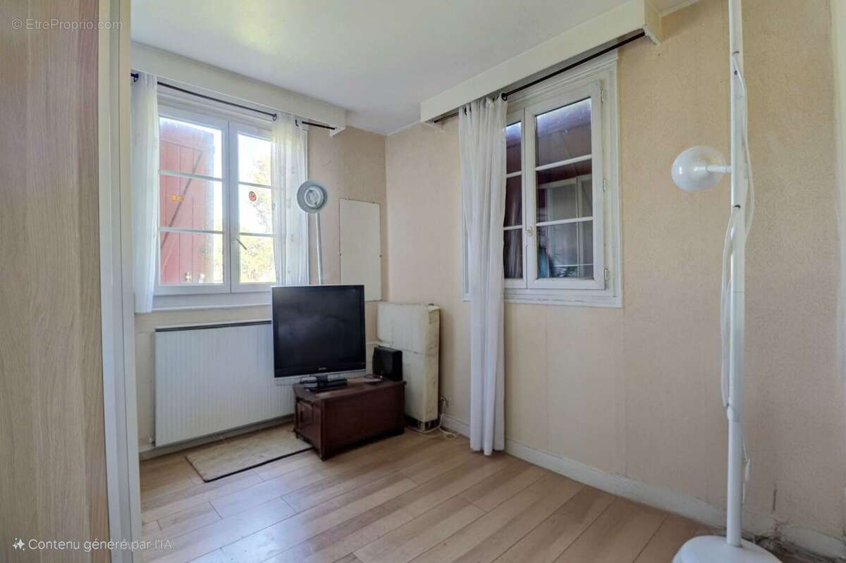 Maison à CONDE-SUR-VESGRE