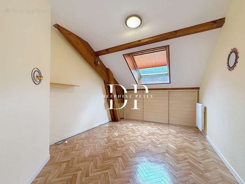 Appartement à COLLONGES-SOUS-SALEVE