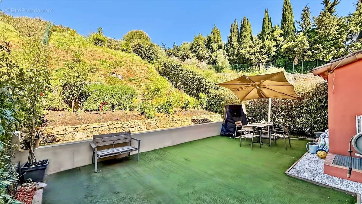 Maison à VALLAURIS