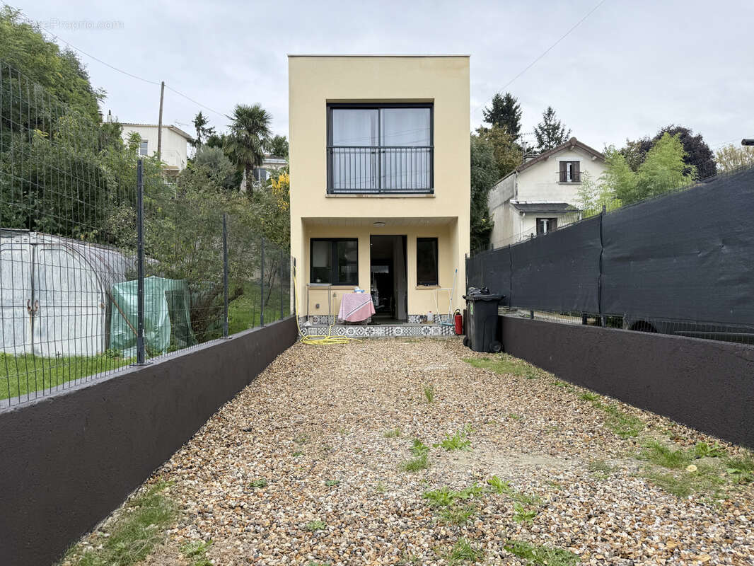 Maison à MONTIGNY-LES-CORMEILLES