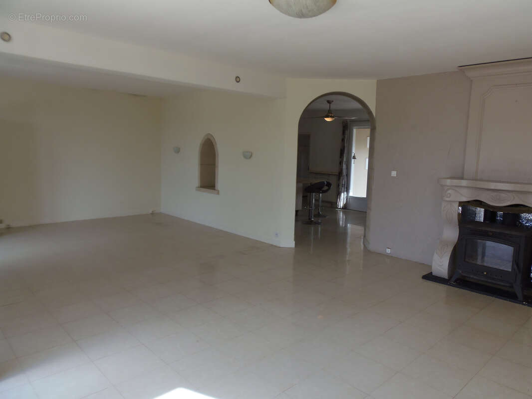 Maison à SAINT-FORT-SUR-GIRONDE