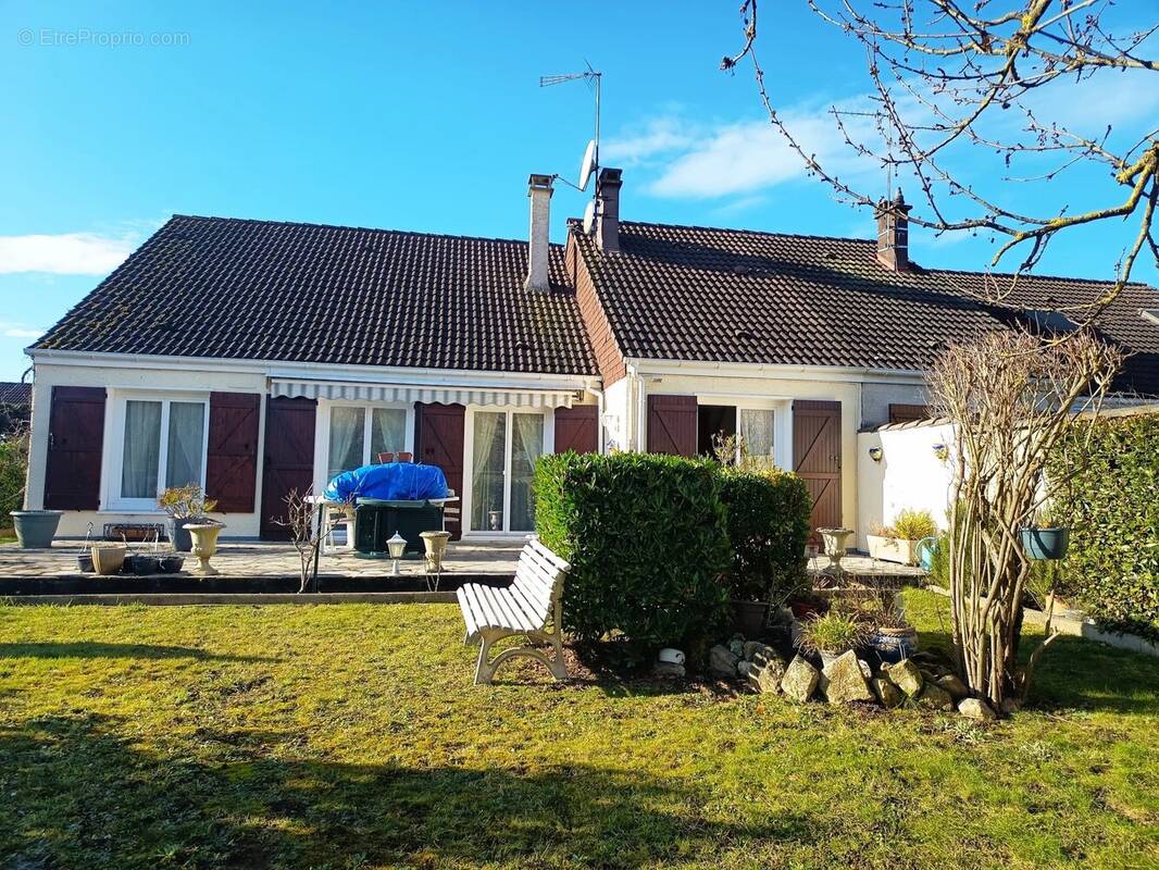Maison à BRUYERES-SUR-OISE
