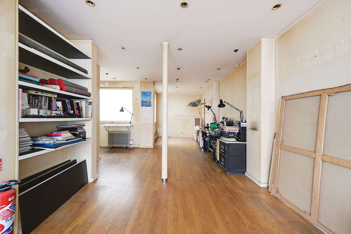 Commerce à PARIS-20E