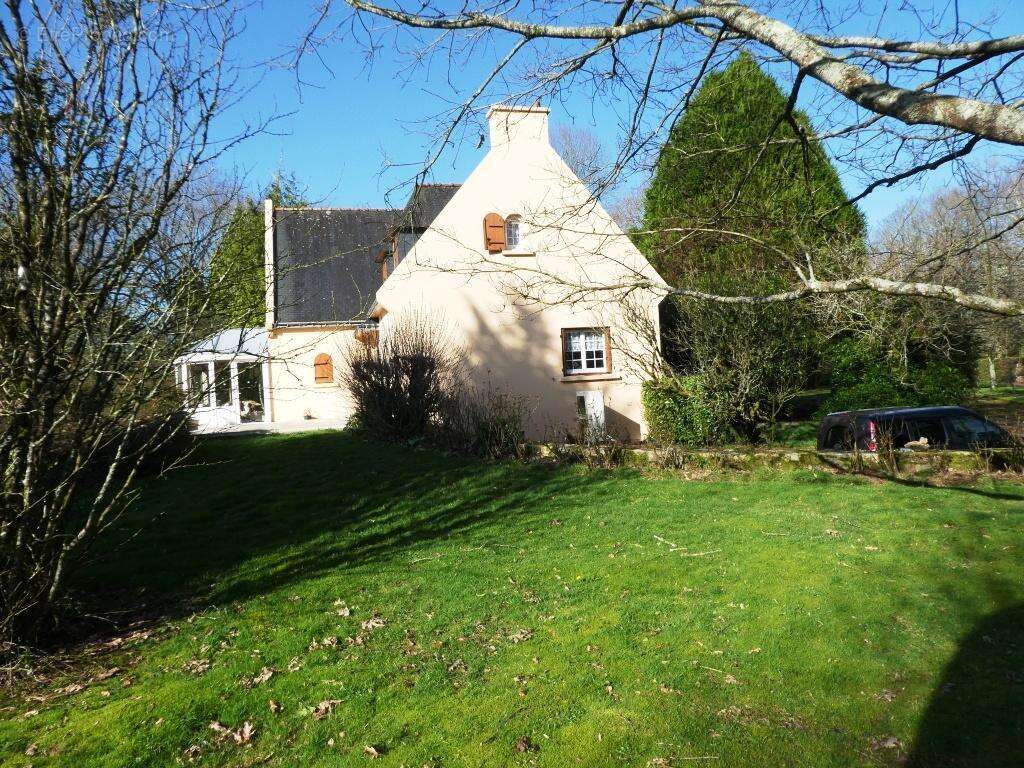 Maison à SAINT-CARADEC-TREGOMEL