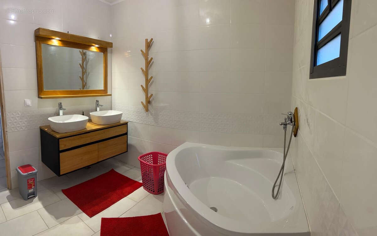 Maison à SAINT-JOSEPH