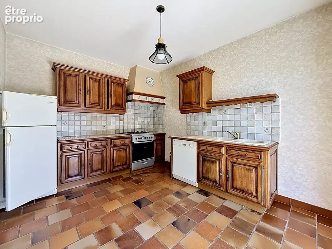 Maison familiale avec grand terrain Centre de Doué-la-Fontaine - photo 5