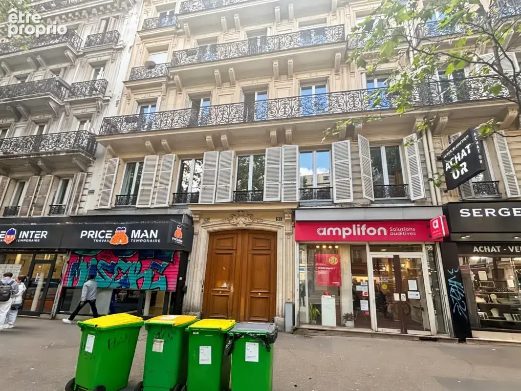 Métro Gare du Nord, Bureau en rez-de-chaussée sur cour arborée - photo 5