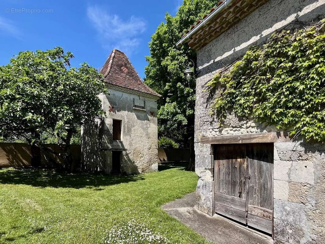 Maison à PETIT-BERSAC