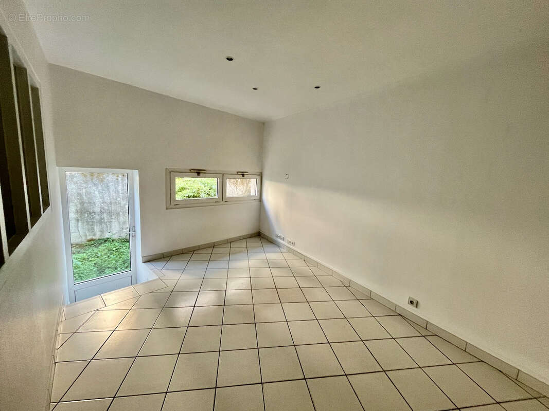 Commerce à VILLENEUVE-SUR-LOT