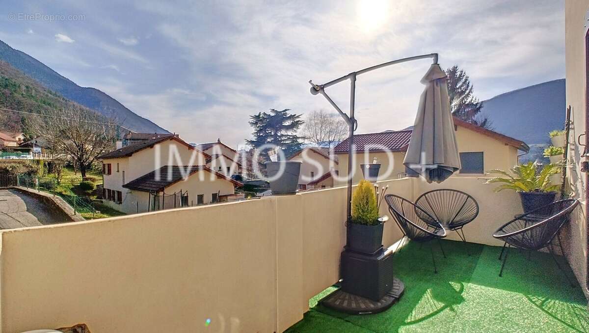 Maison à SAINT-GEORGES-DE-COMMIERS