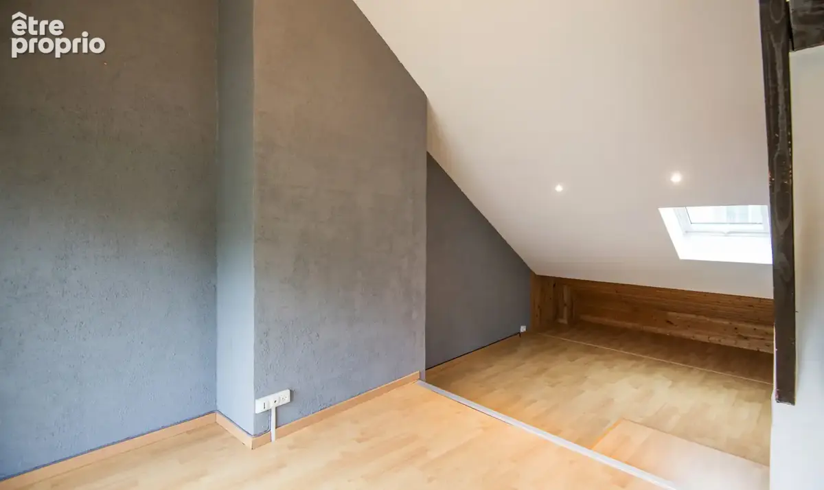 Rodez T4 Duplex avec terrasse et loggia - photo 8