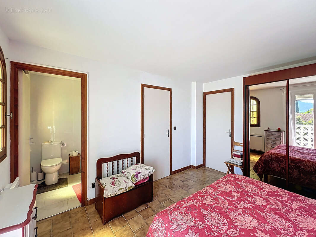 Maison à VILLELONGUE-DELS-MONTS