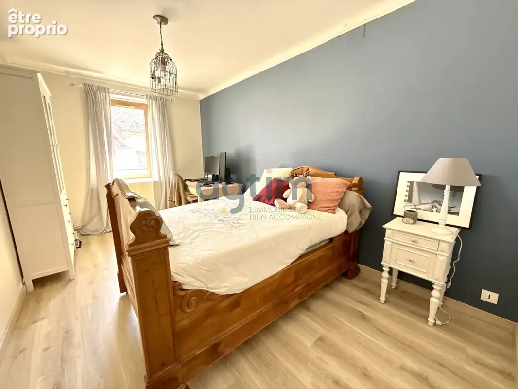 Montaigu, centre-ville, maison en pierre, 69m2 hab, 2 chambres, terrain et dépendances - photo 14