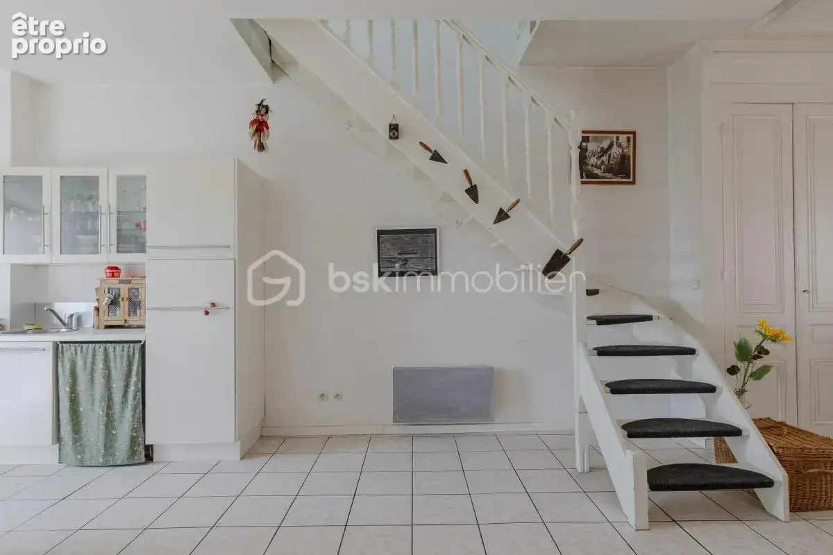 Charmant T3 traversant en duplex au sein d'une petite copropriété à MONTCHAT Lyon 3 - photo 6