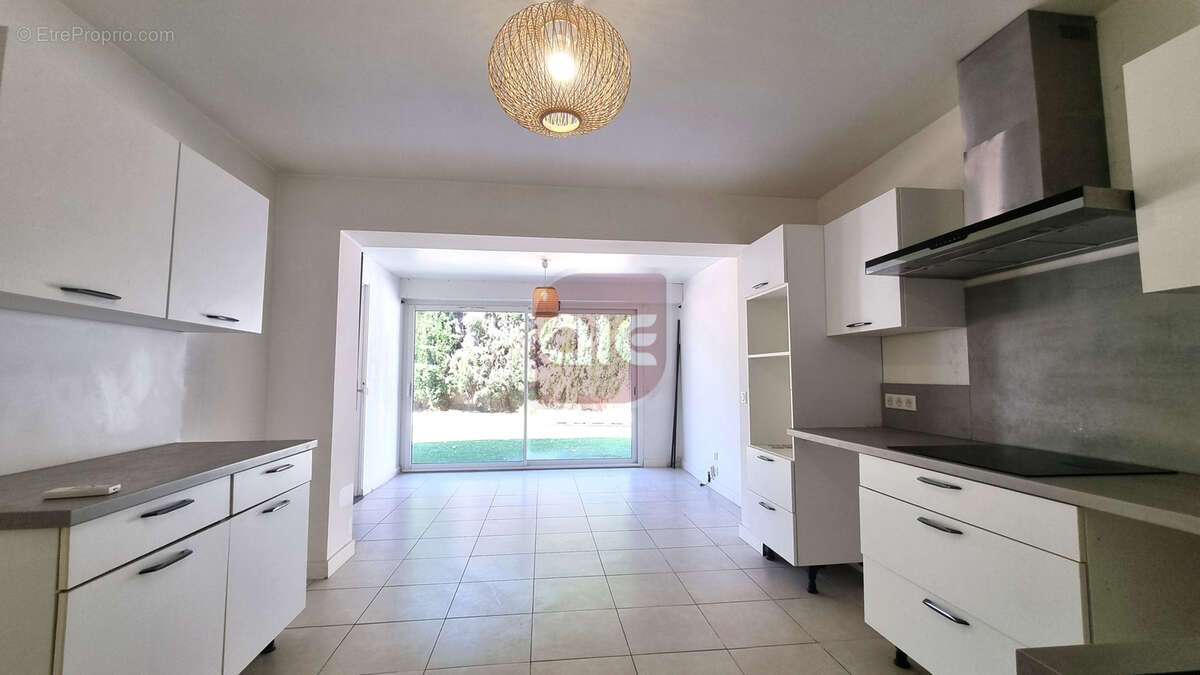 Vente villa 8 pieces saint clement de riviere - photo 12