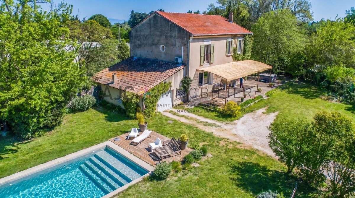 Maison à CHATEAURENARD