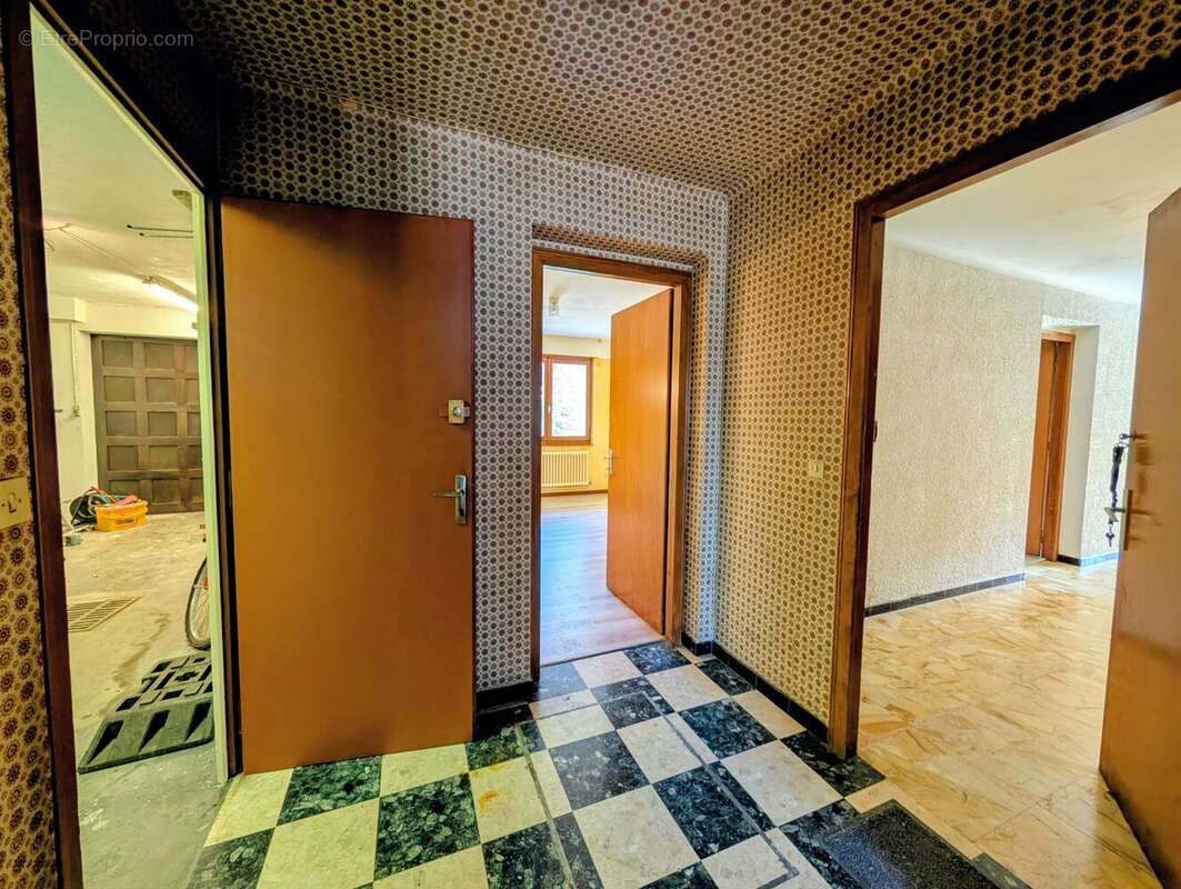 entrée  - Appartement à THYEZ