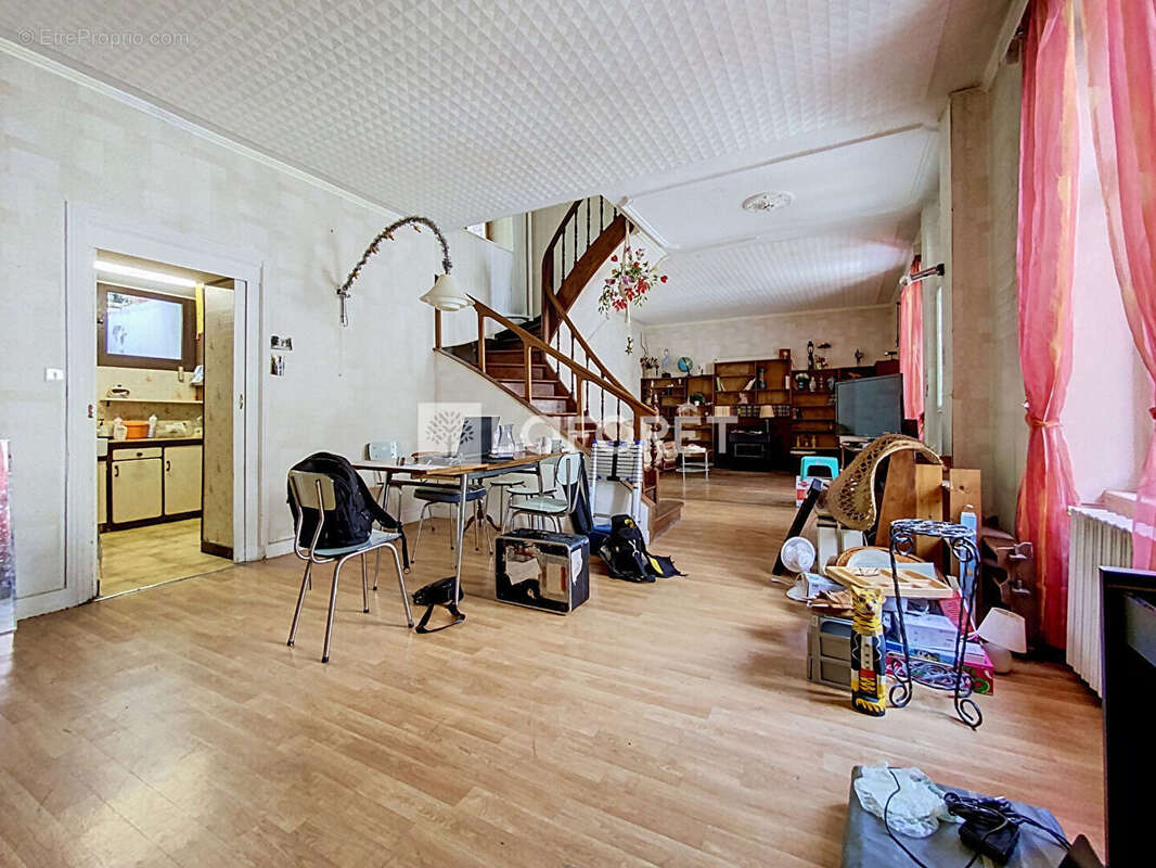 Maison Cholet 6 pièce(s) 151 m2 - photo 2