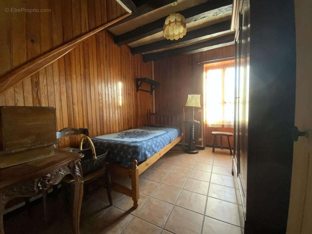 Maison à SAINT-LEGER-MAGNAZEIX