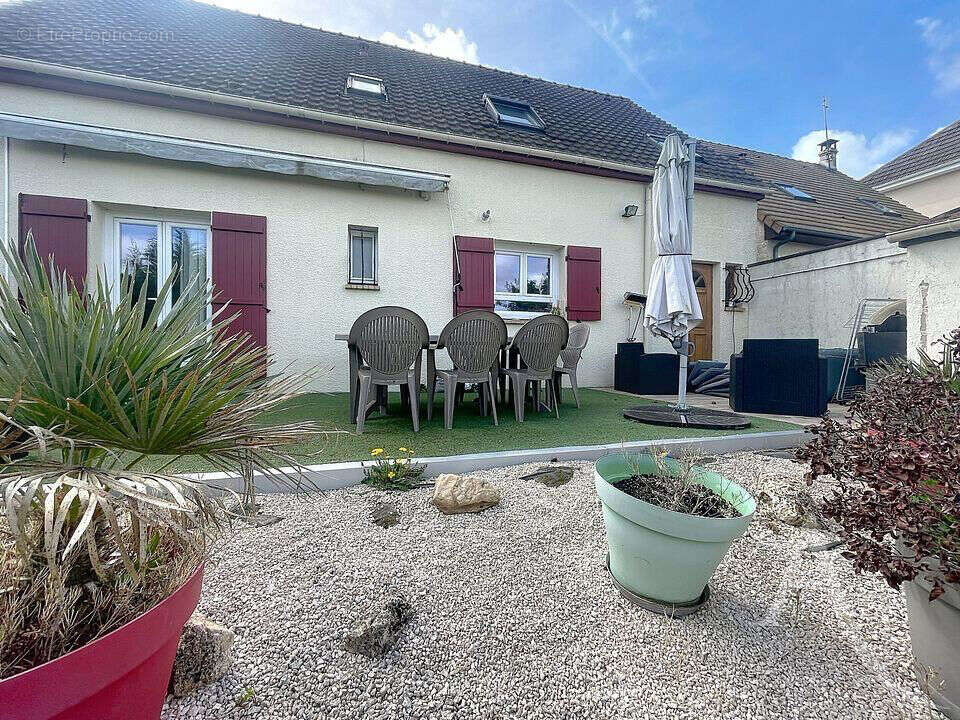 Maison à FLINS-SUR-SEINE
