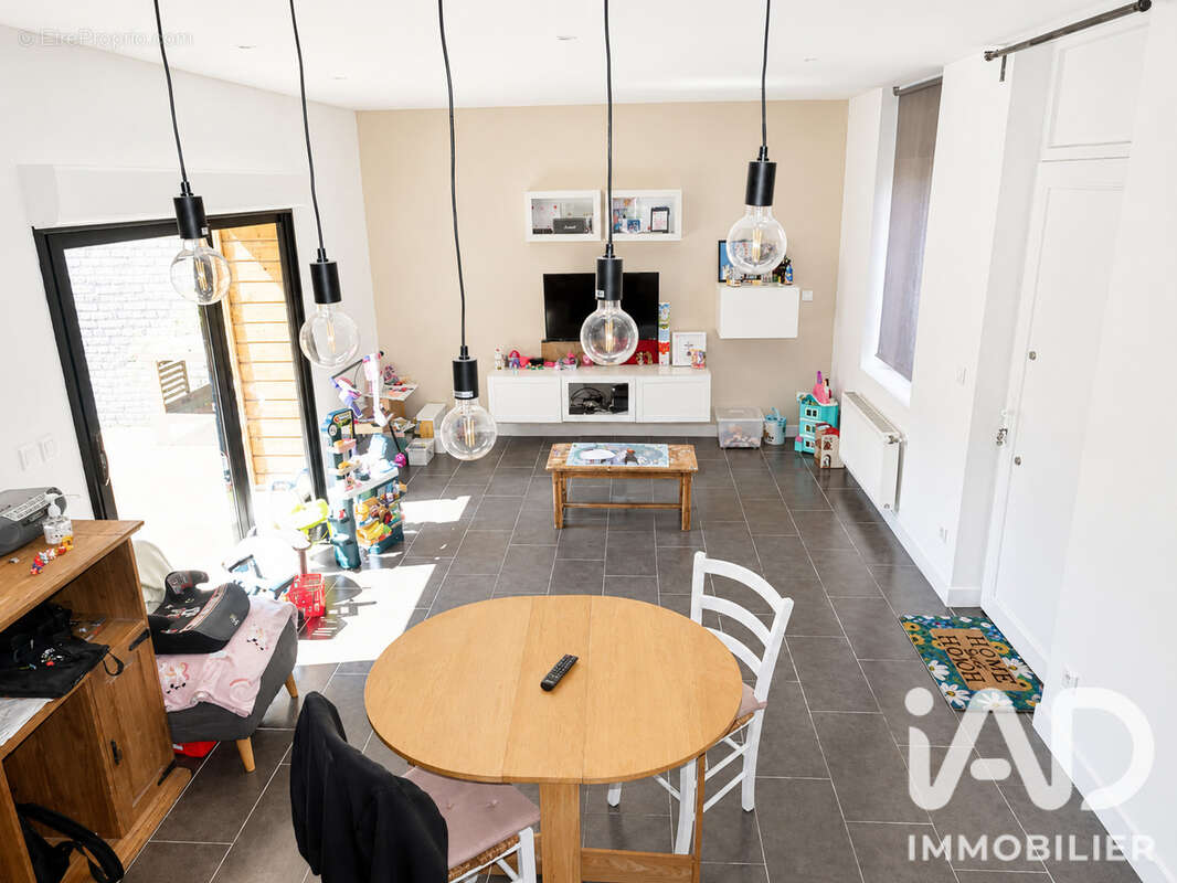 Maison 88 m² à Sainghin-En-Weppes  - photo 2