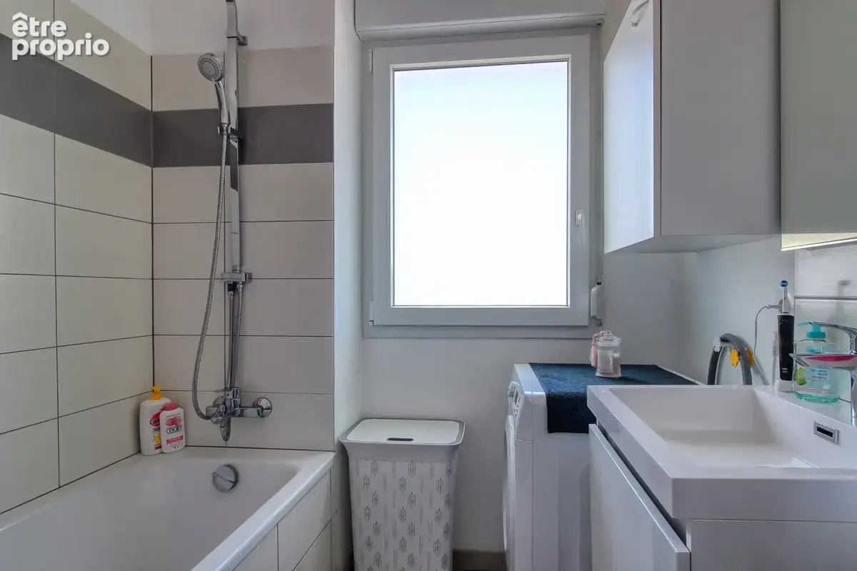 POUILLY   Duplex récent 68 m2 avec terrasse, jardin et parking - photo 10
