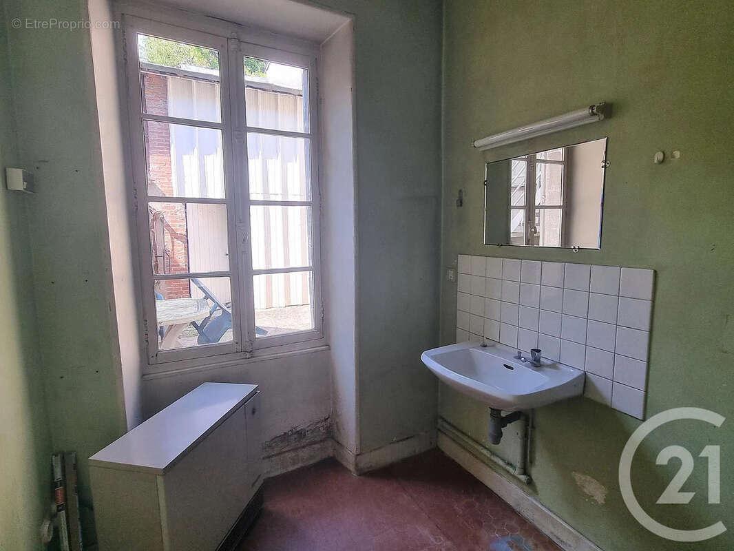 Maison 103 m² à Saint-Satur  - photo 6